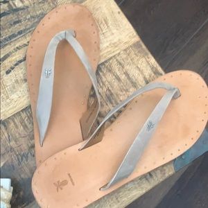 Frye flip flops